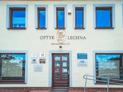 Lechna Roman. Pracownia optyczna